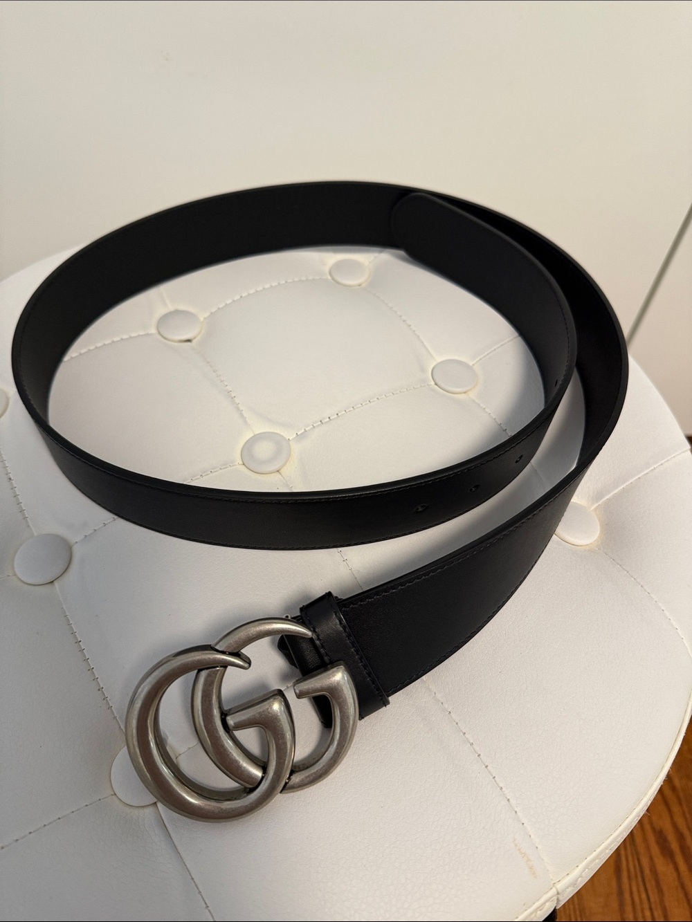 Gucci Black Leather Belt with Silver Double G Buckle - Picture 3 of 4